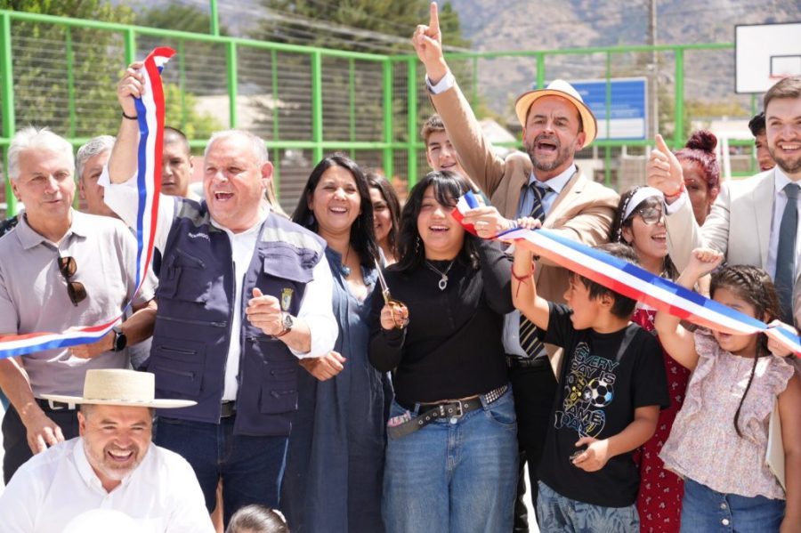 Inauguran renovados espacios comunitarios en San Felipe y Catemu con inversión del Gobierno Regional