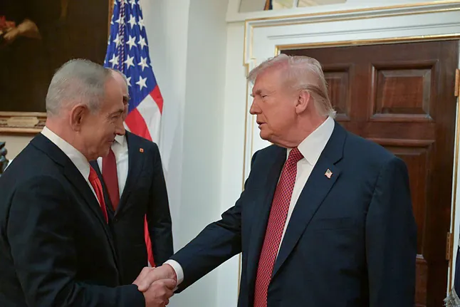 Trump apunta contra el presidente de Israel por no conceder el perdón a Netanyahu