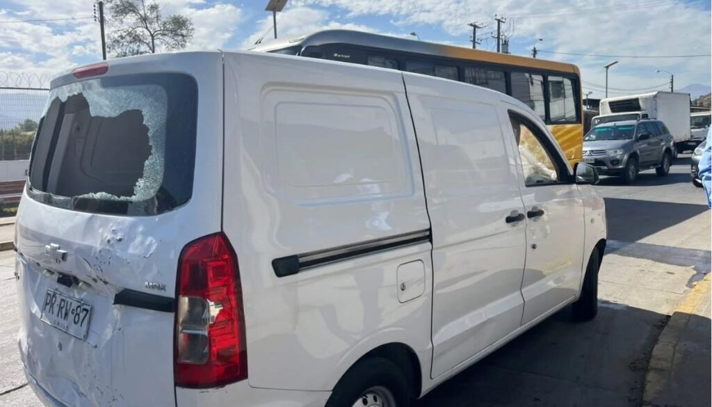 Persecución policial termina con baleados y cuatro detenidos