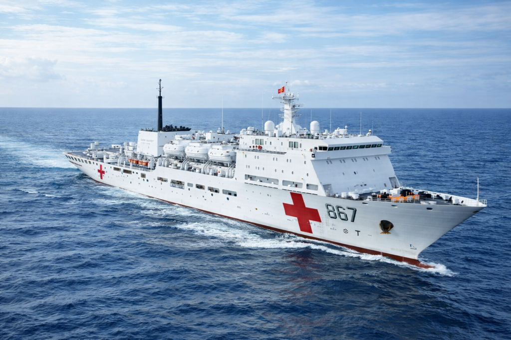 Autoridad sanitaria impide operativo de buque hospital chino en Valparaíso