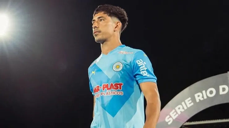 Salomón Rodríguez revive con golazo de chilena en Uruguay