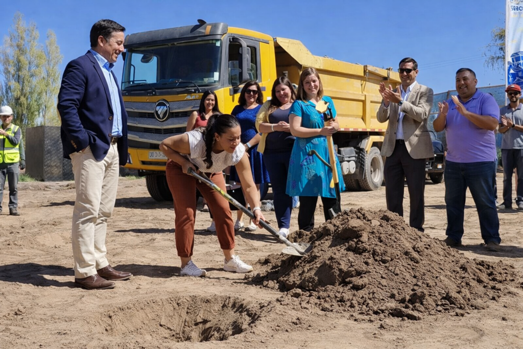 Dan inicio a Lomas del Patagual I: proyecto habitacional beneficiará a 296 familias en Los Andes