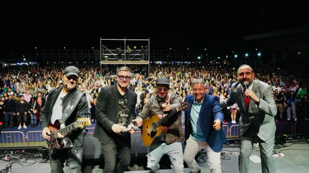 Natalino hizo vibrar a Villa Alemana en una noche cargada de amor y canciones