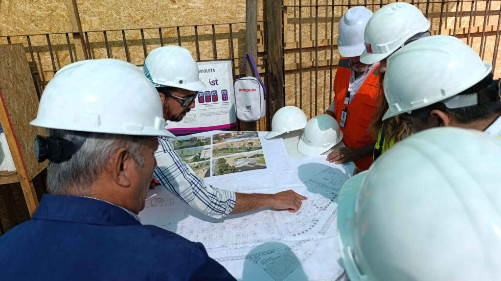 Autoridades visitan importantes proyectos en Papudo y Pedegua