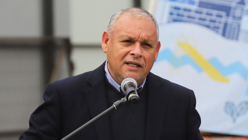 Rodrigo Mundaca reconoce serias deficiencias en la reconstrucción tras el megaincendio de 2024