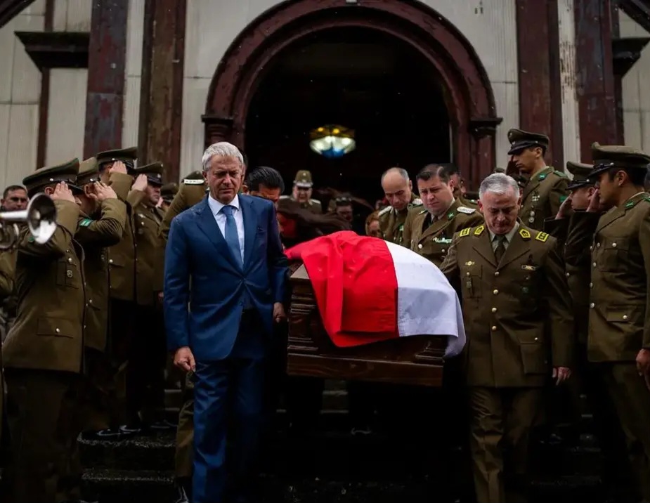 Presidente Kast asiste al funeral del sargento Javier Figueroa