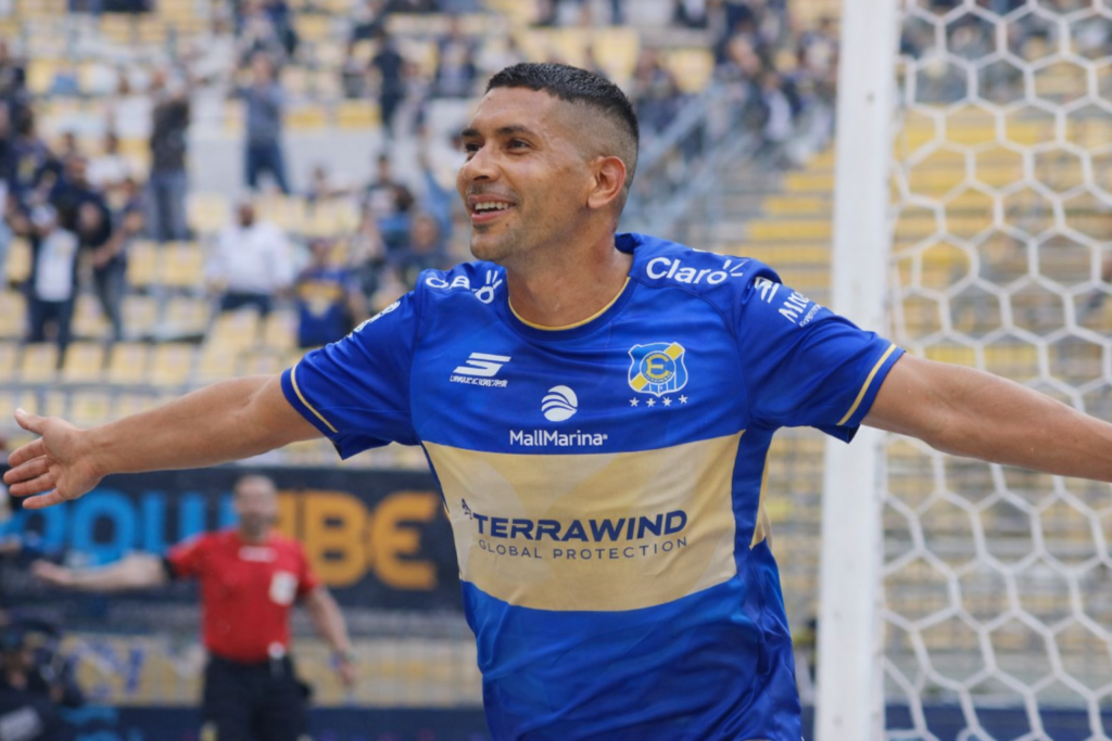 Golpe en Sausalito: Everton vence a Limache y baja al único invicto del campeonato