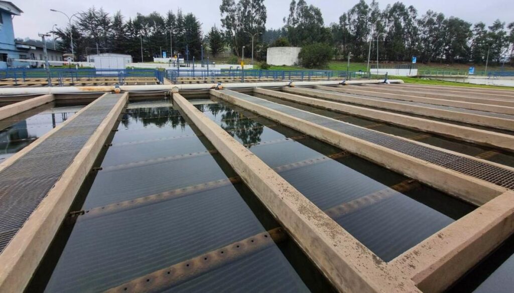 Esval refuerza producción de agua potable ante alta demanda por Semana Santa