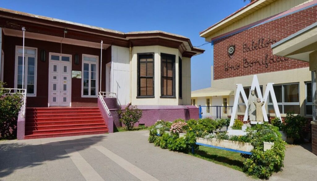 Colegio de Quillota activa protocolos tras detectar amenaza en baños de enseñanza media