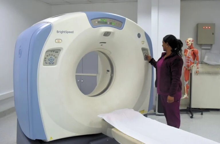 Universidad Viña del Mar amplía atenciones gratuitas y de bajo costo en salud, derecho y servicios sociales