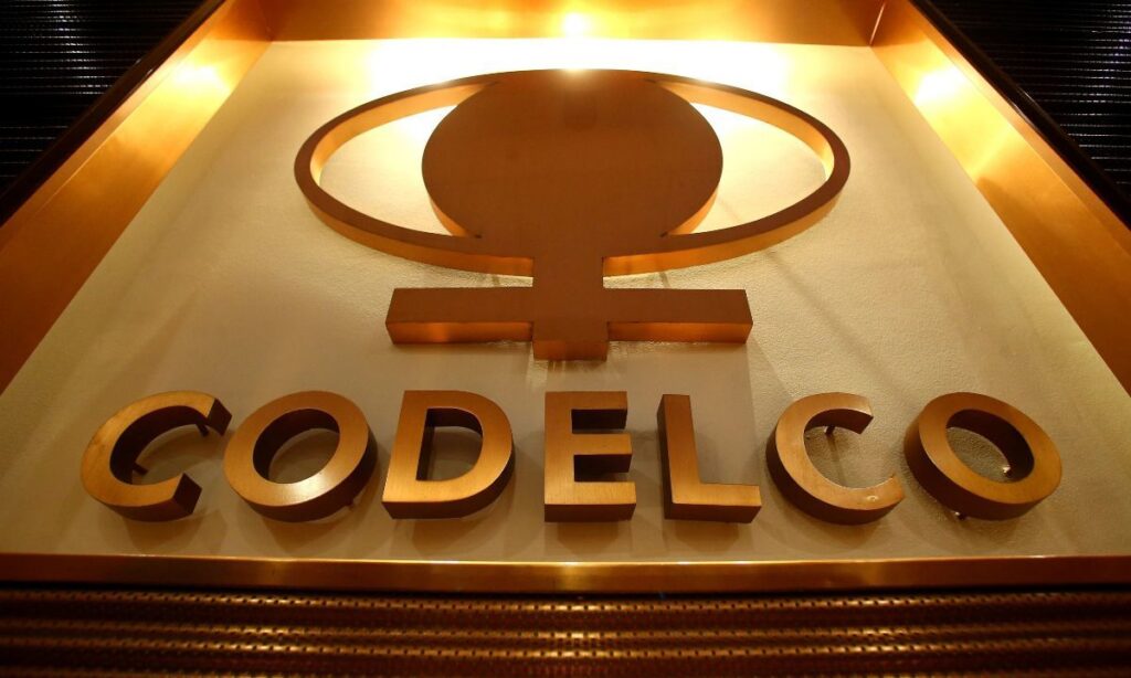 Codelco ajustará bonos de más de 6 mil trabajadores tras corrección en producción 2025