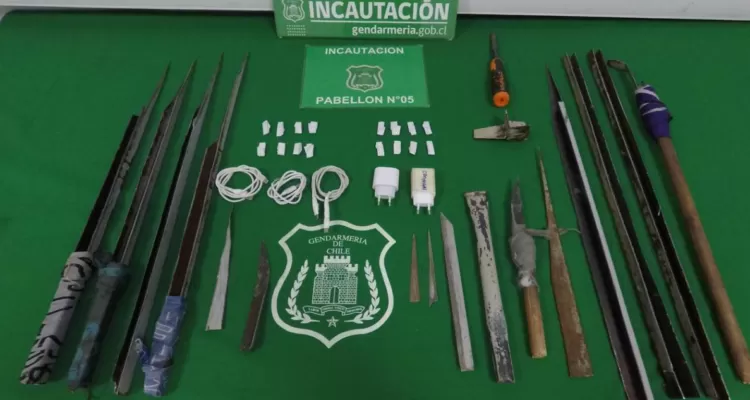 Allanan cárcel de Quillota tras hallazgo de explosivo minero: incautan armas blancas y celulares