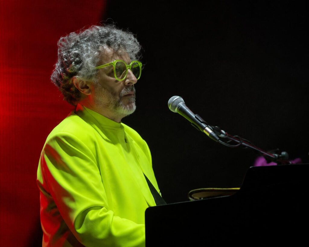 Fito Páez enfrenta abucheos en Movistar Arena de Buenos Aires tras interpretar su disco ‘Novela’