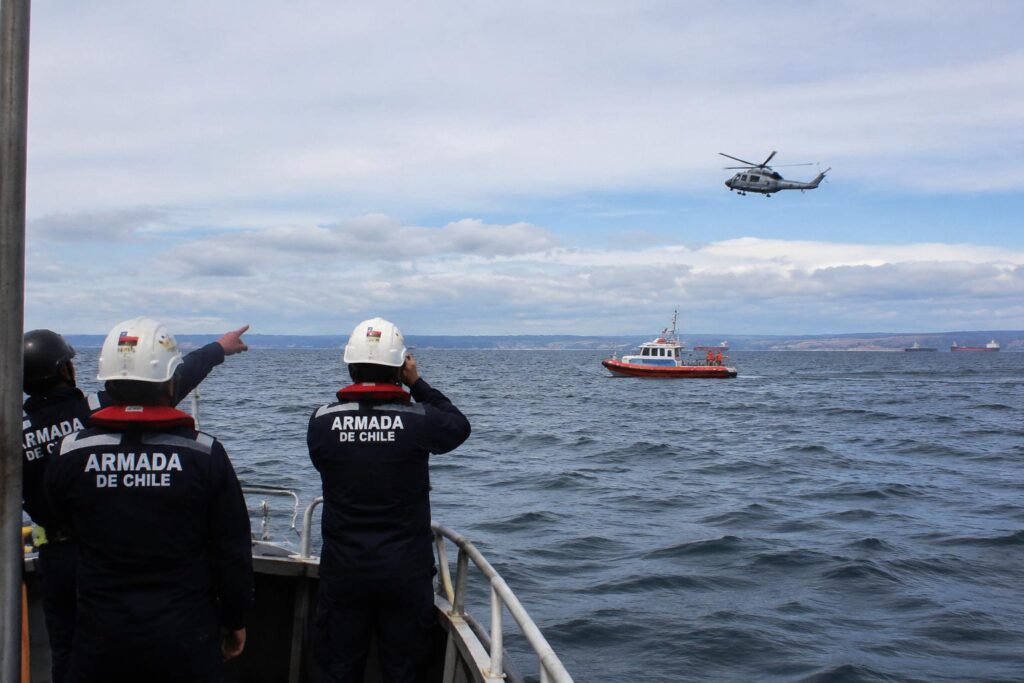 Lancha con tres tripulantes desaparece frente a Talcahuano: Armada activa operativo de búsqueda