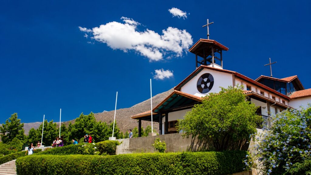 Santuario Santa Teresa de Los Andes es declarado templo de indulgencia por centenario de la Virgen del Carmen