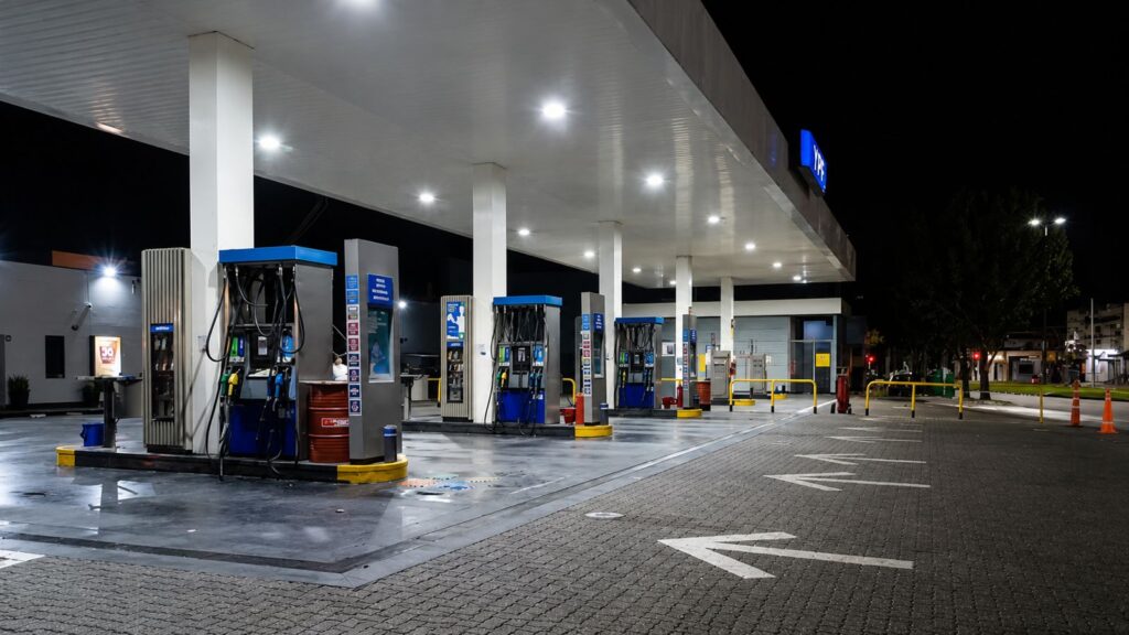Extrabajador de bencinera en Los Andes es formalizado por apropiarse de más de $2,2 millones mediante cambio de terminal de pago