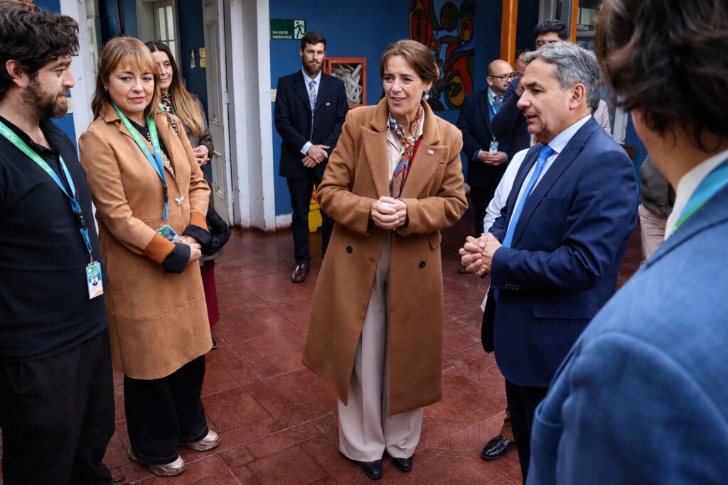 Primera Dama visita Clínica Beatita Benavides y conoce proyecto de Centro de Bienestar para adultos mayores