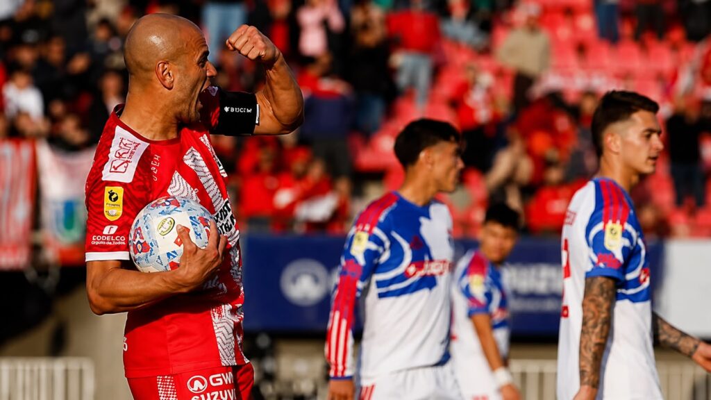 La Calera remonta un 0-2 ante la U, pero sigue colista del torneo