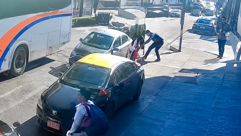 Valparaíso: Carabineros frustra secuestro de joven boliviana tras persecución en la ciudad