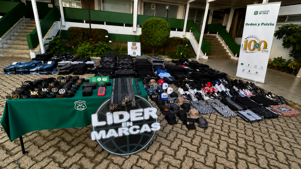 Más de 700 productos falsificados incautados tras operativo que dejó dos detenidos en Viña del Mar