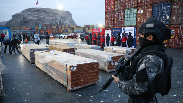 Incautan más de 100 toneladas de droga impregnada en madera para exportación desde puertos chilenos