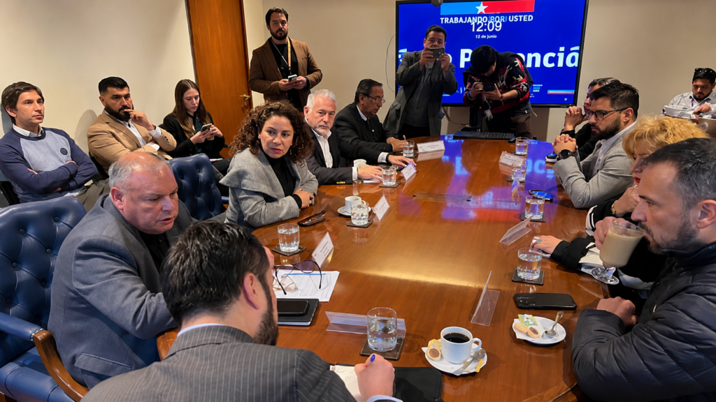 Siete municipios de Valparaíso avanzan hacia sistema de teleprotección con inteligencia artificial