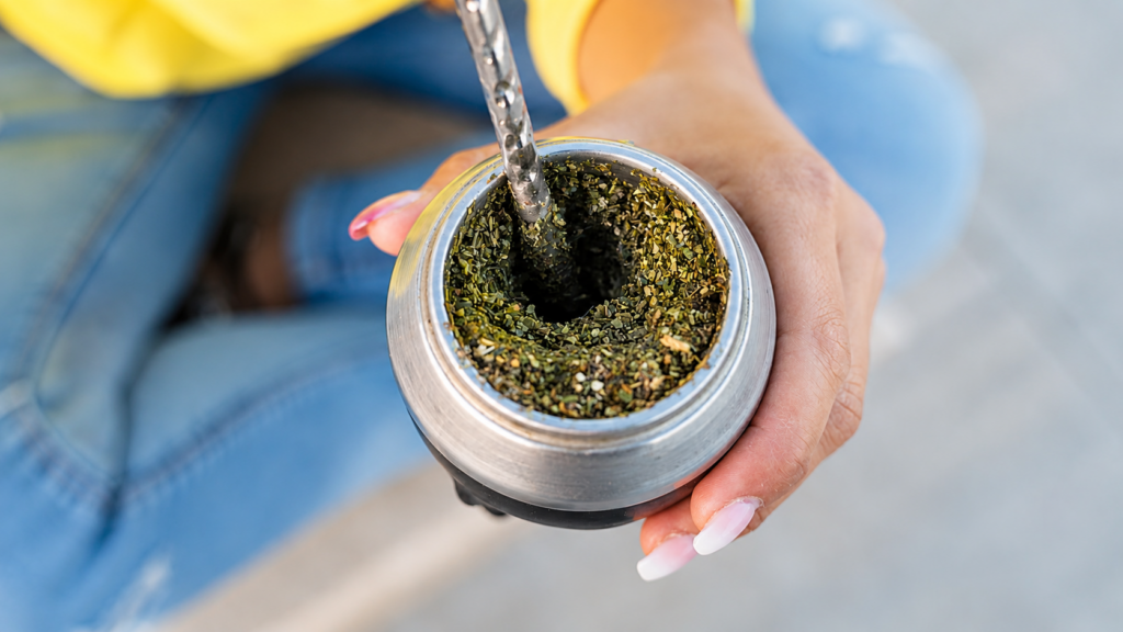 Detienen a hombre que intentó ingresar casi un kilo de marihuana oculto en yerba mate a cárcel de Los Andes