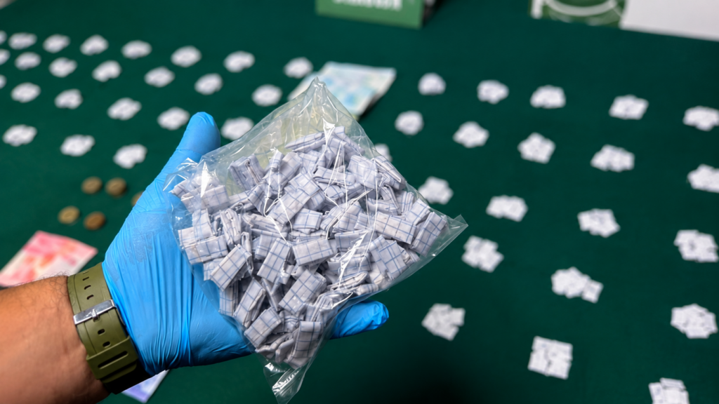 OS7 desarticula banda de narcotráfico en San Antonio tras operativo con tres detenidos