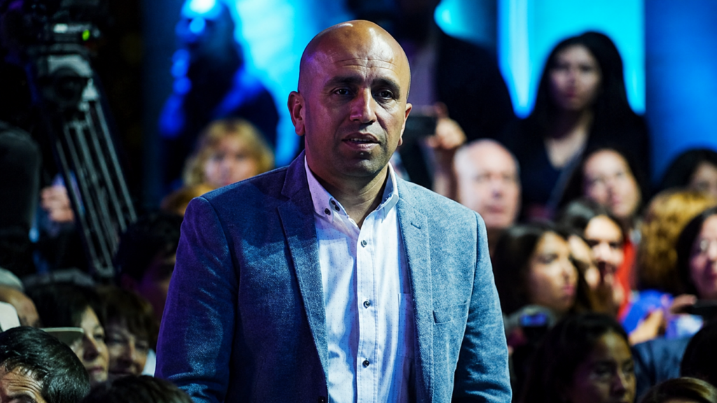 Alcalde de Olmué acusa hostigamiento del diputado Javier Olivares tras grabación frente a su casa