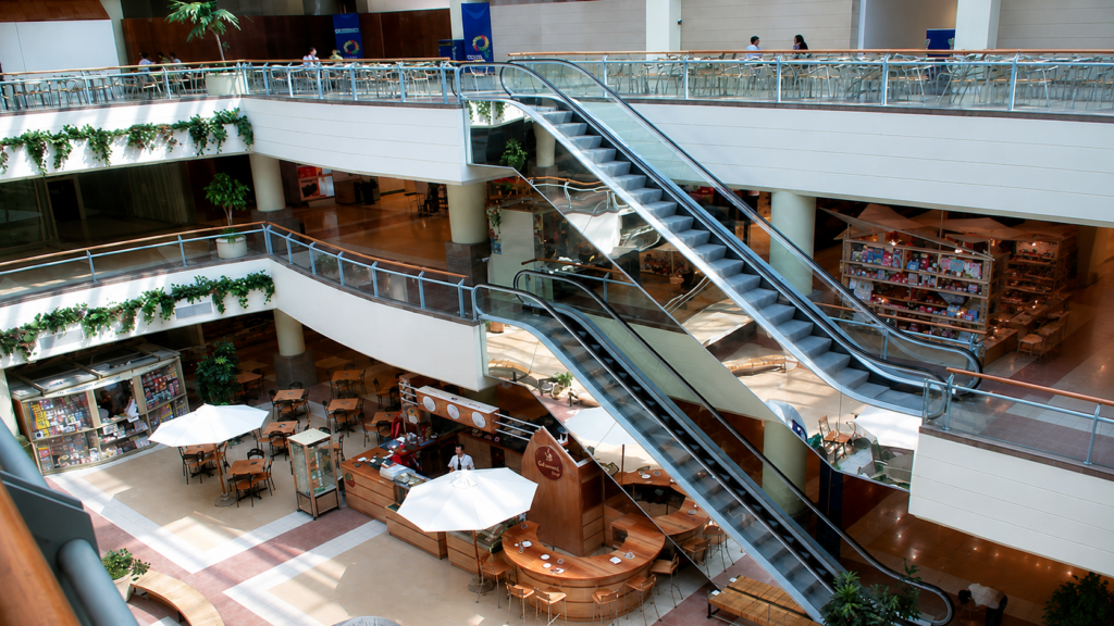 Investigan muerte de mujer tras caída en Mall Plaza del Sol de Quilpué