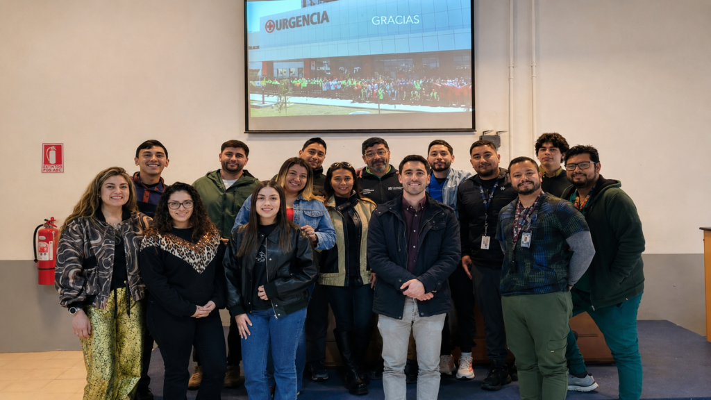 Profesionales del SAR de Quillota refuerzan capacitación para el manejo del ACV