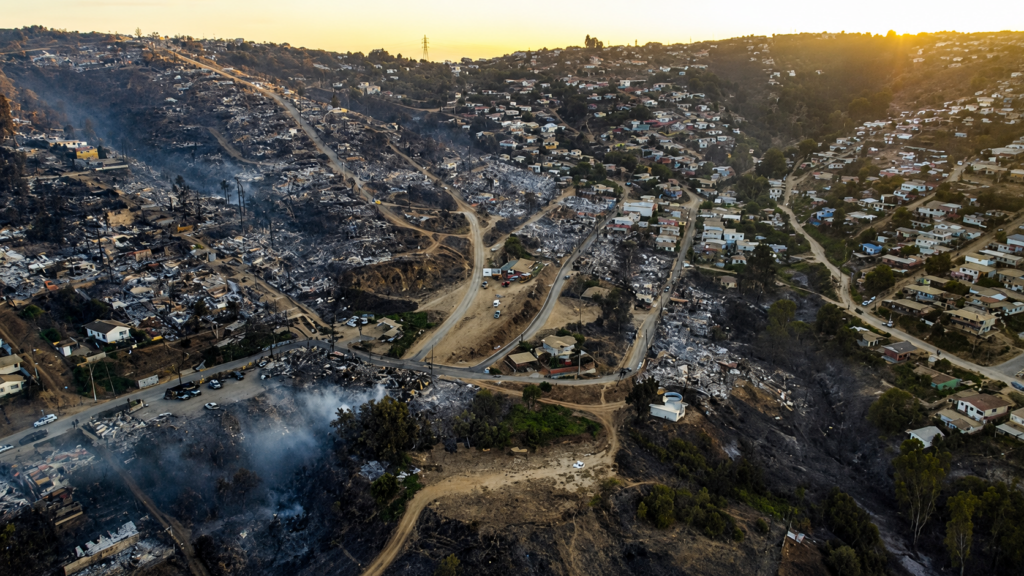 Fiscalía formalizará a dos funcionarios de Conaf por presunta omisión de alerta en el megaincendio