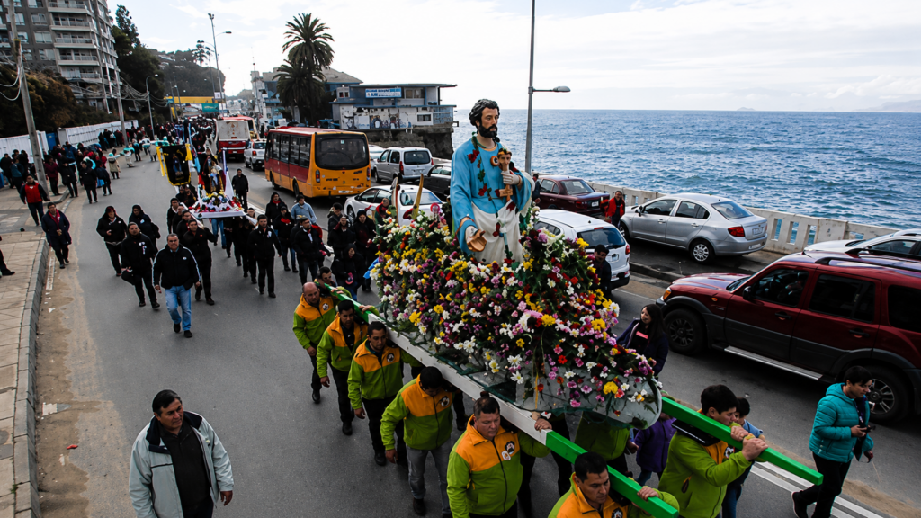 Valparaíso celebró la festividad de San Pedro con procesiones por tierra, mar y nueva imagen del santo
