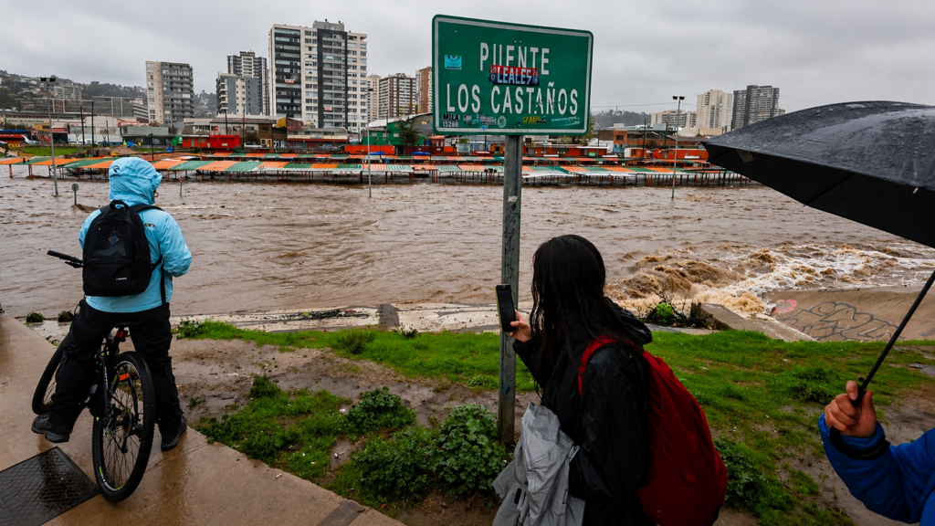 Declaran Alerta Roja para la Región de Valparaíso por efectos del sistema frontal
