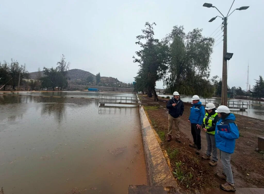 Esval mantiene suministro de agua potable pese a intensas lluvias en la Región de Valparaíso