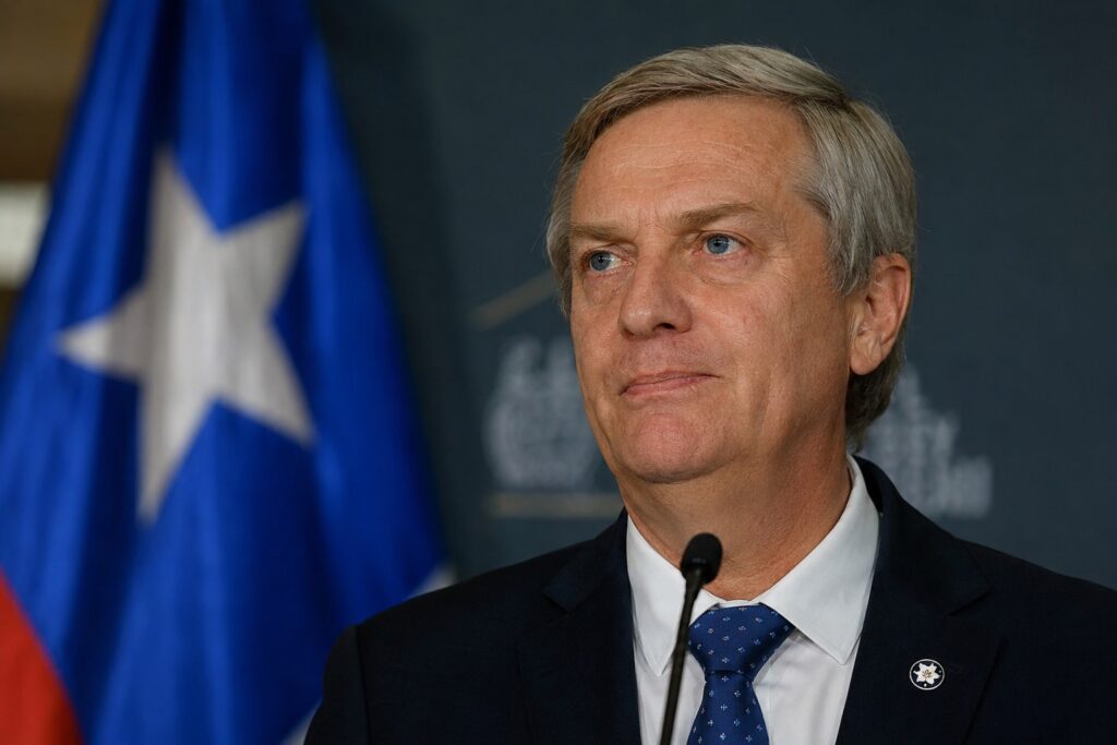 Criteria: desaprobación de José Antonio Kast sube al 54% y aprobación cae al 36%