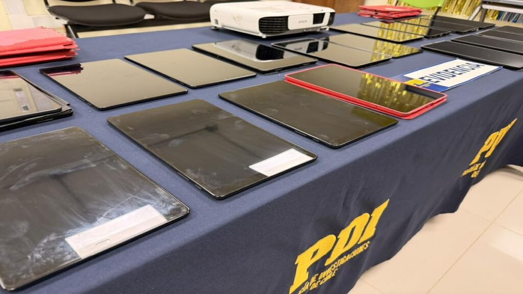 PDI San Felipe detiene a docente acusado de sustraer dispositivos tecnológicos desde colegio