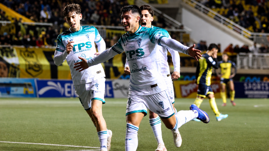 Santiago Wanderers vence a San Luis y queda como líder de la Liga de Ascenso