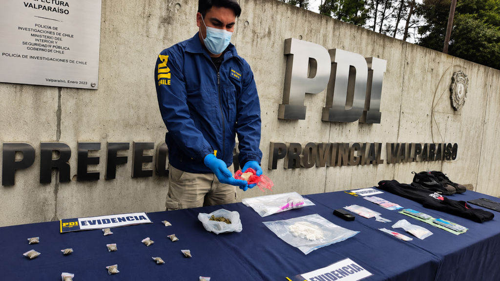 PDI detiene a ocho imputados tras operativo contra bandas vinculadas a robos violentos en Valparaíso