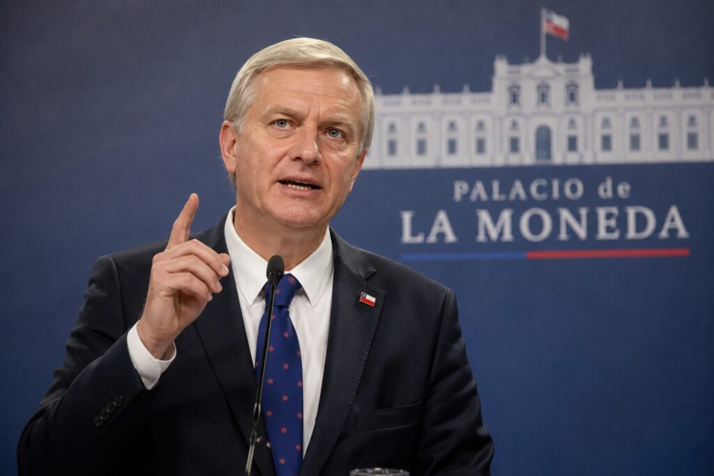 Cadem: Plan Cancerbero logra amplio respaldo y aprobación de Kast llega al 41%