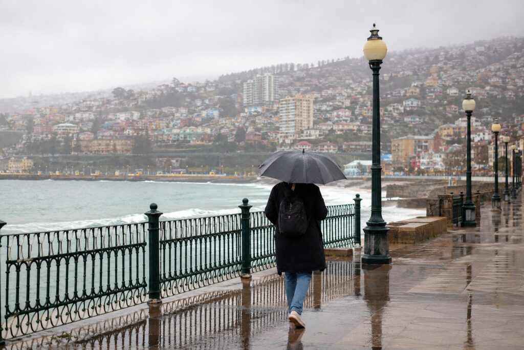 Lluvias vuelven a Chile y alcanzarán la Región de Valparaíso: sistema frontal llega este jueves