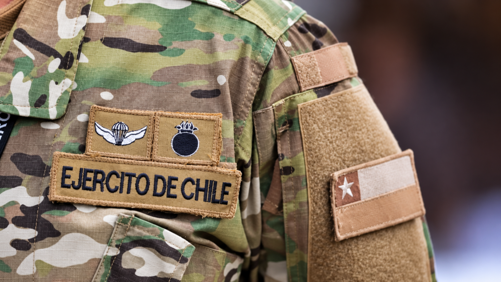 Efectivo del Ejército permanece hospitalizado en Santiago tras agresión en Los Andes
