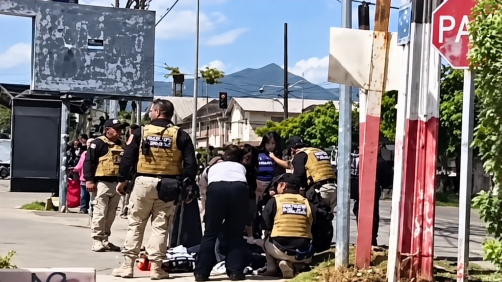 Estudiante resulta herida con arma blanca durante robo en La Calera