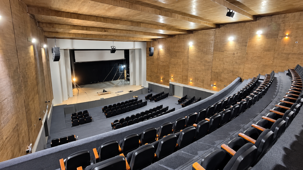 Remodelación del Teatro Municipal de Llay Llay alcanza el 85% de avance