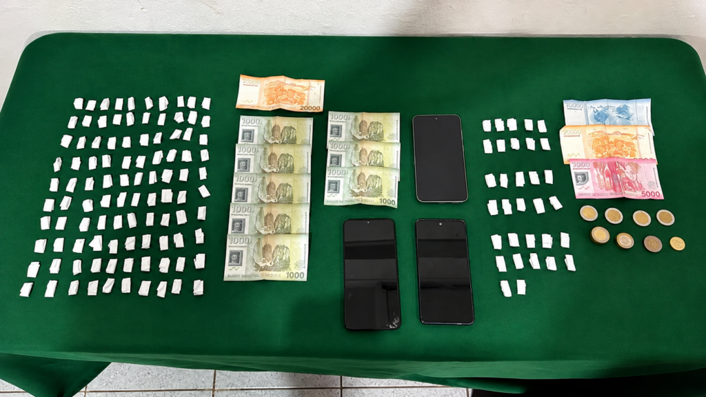 Dos detenidos por venta de pasta base en plazoleta de Rinconada