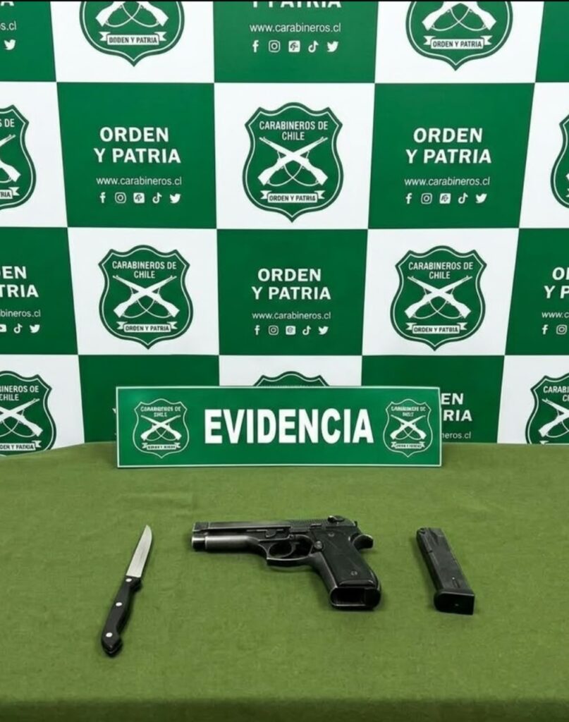 Carabineros detiene a dos jóvenes con armas y droga tras persecución en pleno centro de Quilpué