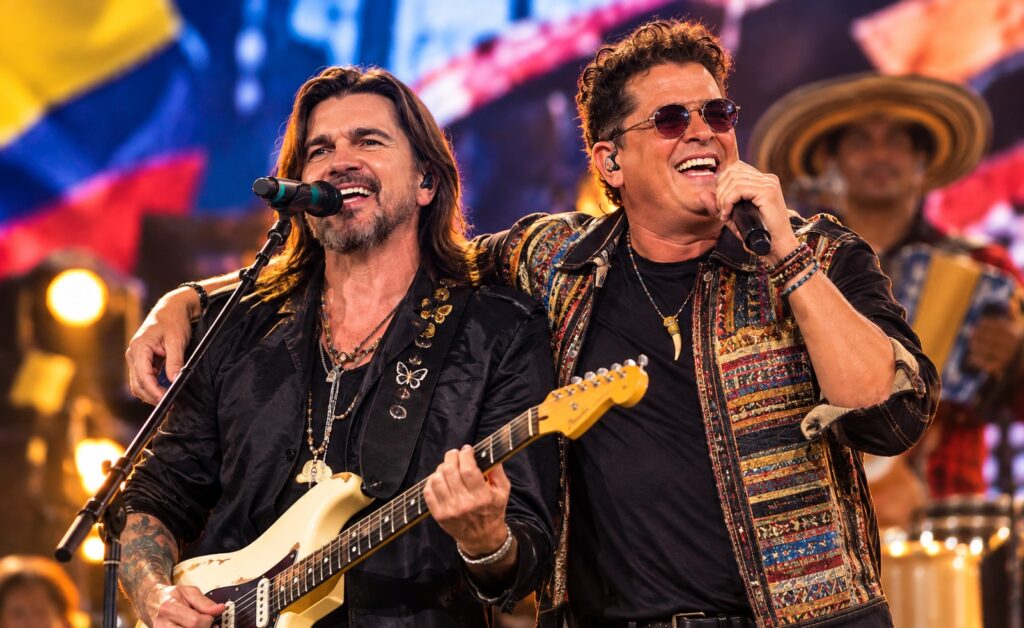 Juanes y Carlos Vives sorprenden al público chileno con emotivo encuentro en el Festival Bamba 2026
